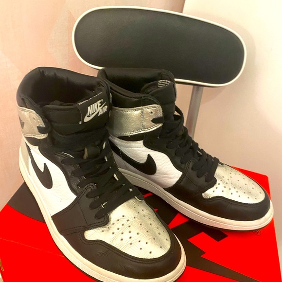 Jordan Shoes - Product Details
Outer Material
Leather
Closure Type
Lace-Up